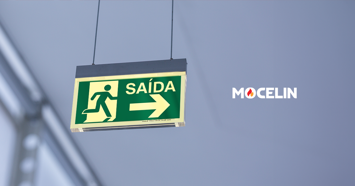 A cada quanto tempo as placas fotoluminescentes devem ser trocadas?